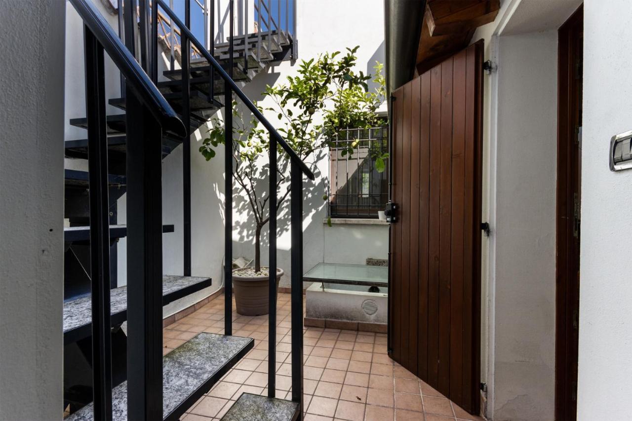 La Terrazza Apartment - Smart Holiday Мантова Екстериор снимка