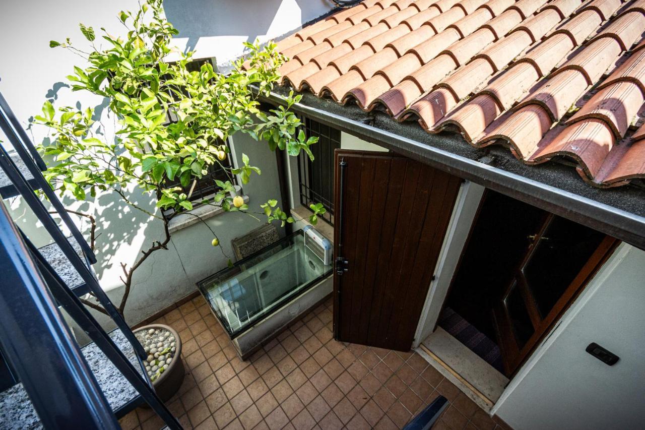 La Terrazza Apartment - Smart Holiday Мантова Екстериор снимка