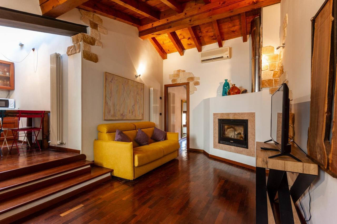 La Terrazza Apartment - Smart Holiday Мантова Екстериор снимка